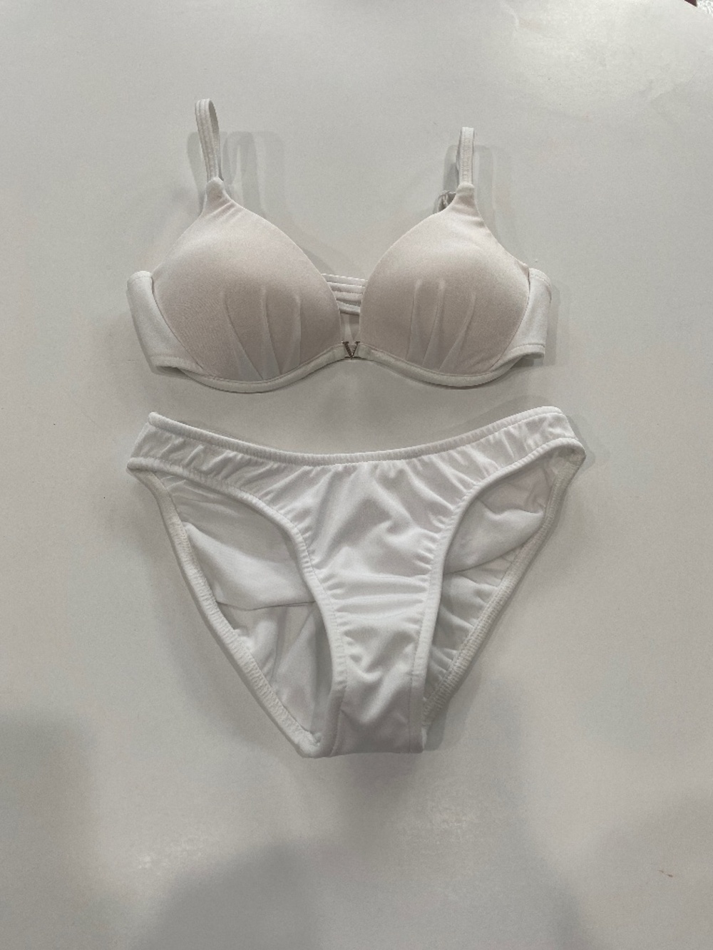 Venus white bikini swimsuit padded top B cup bottoms size 2